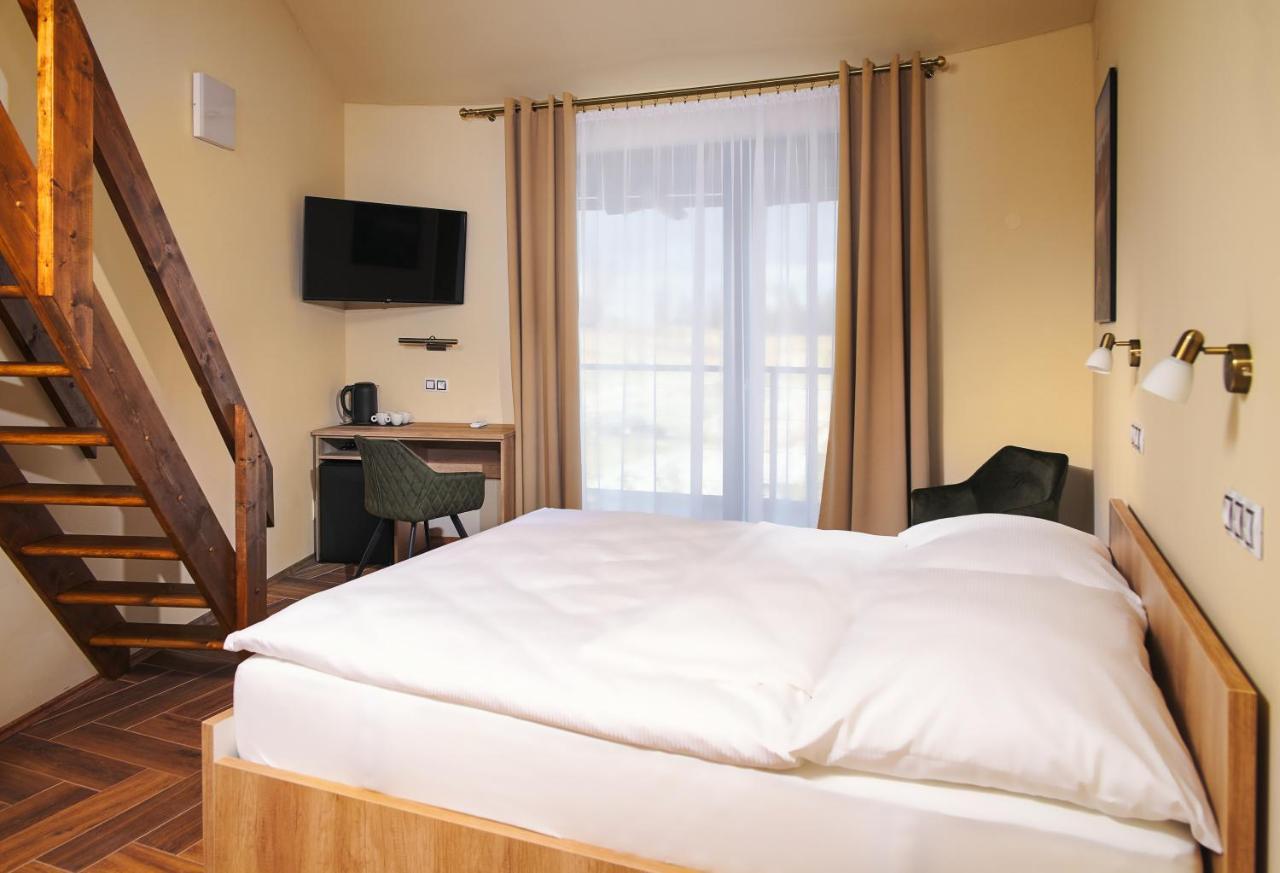 Hotel Dymnik Rumburk Exteriör bild
