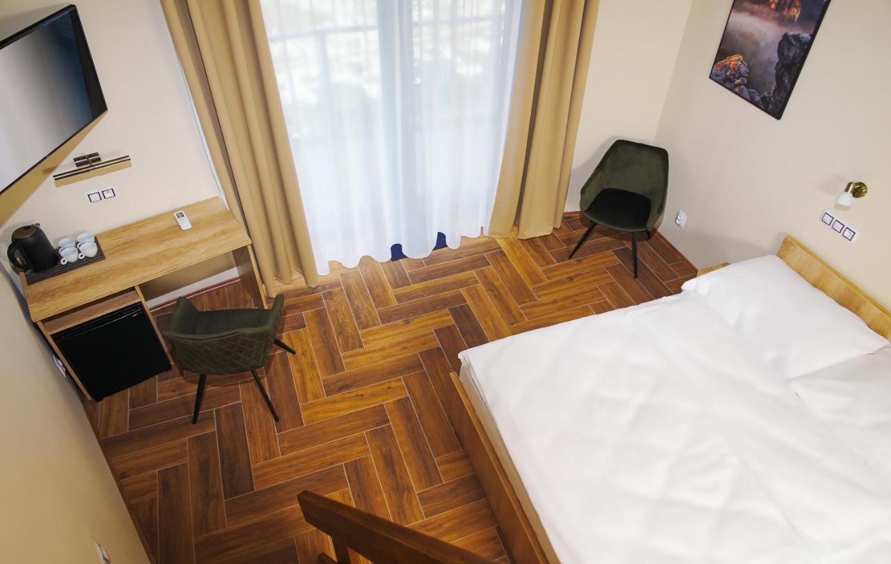 Hotel Dymnik Rumburk Exteriör bild