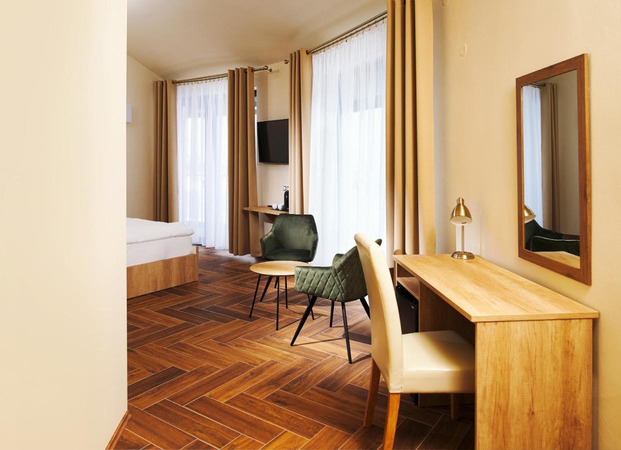 Hotel Dymnik Rumburk Exteriör bild
