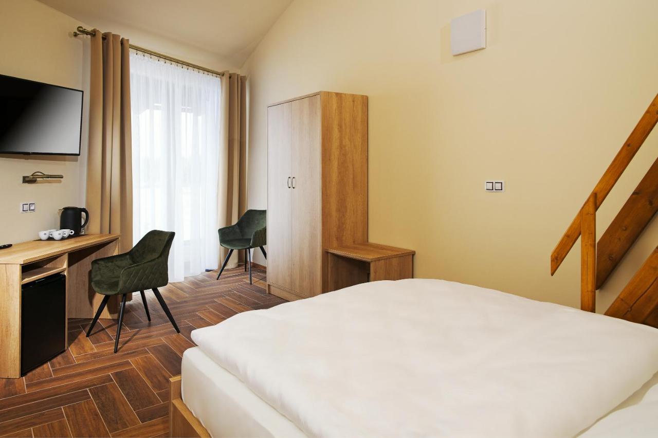 Hotel Dymnik Rumburk Exteriör bild