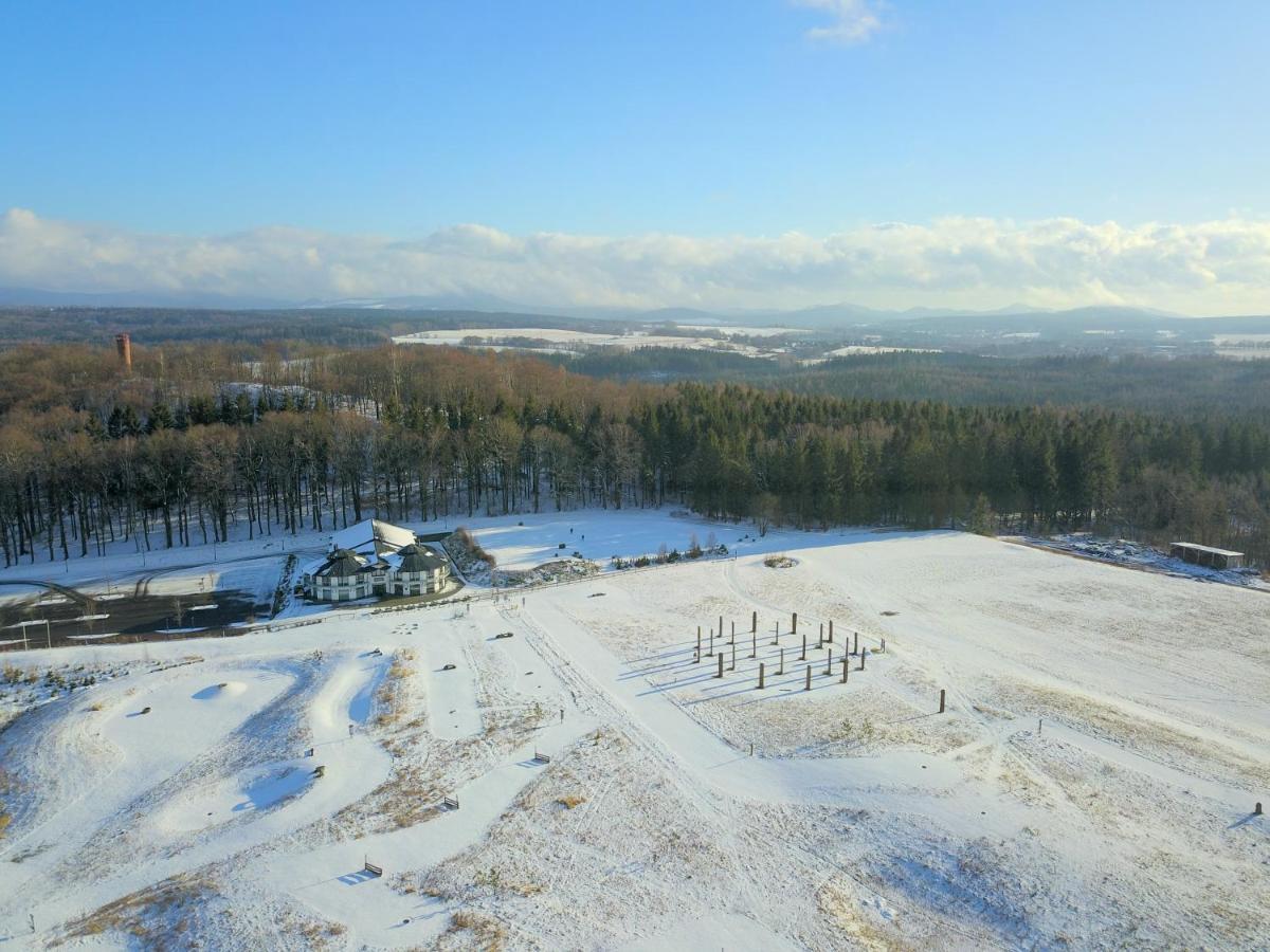 Hotel Dymnik Rumburk Exteriör bild