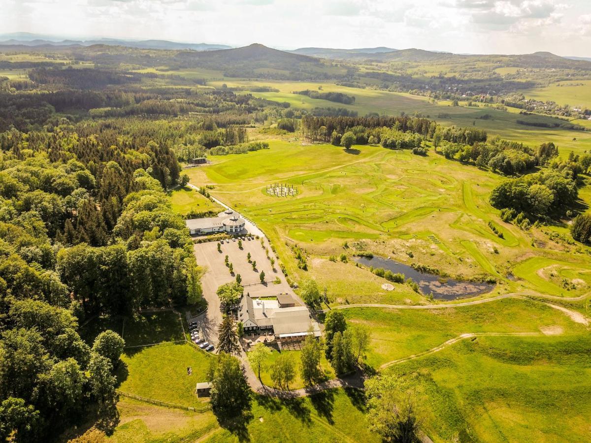 Hotel Dymnik Rumburk Exteriör bild